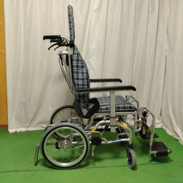 中古 リクライニング車椅子 Bランク】カワムラサイクル