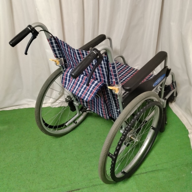 【Bランク 中古 車椅子】日進医療器 自走式車椅子 NEO-1  (WC-12517)