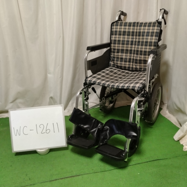 【Bランク 中古 車椅子】ミキ 介助式 車椅子 SKT-2 (WC-12611)