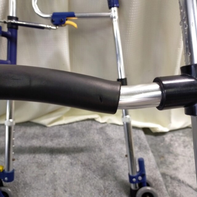 【Bランク 中古 歩行器】ユーバ産業 ニュースライドフィットEX H-029