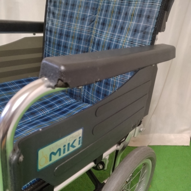 【Bランク 中古 車椅子】ミキ 介助式 車椅子 SKT-2 (WC-12702)
