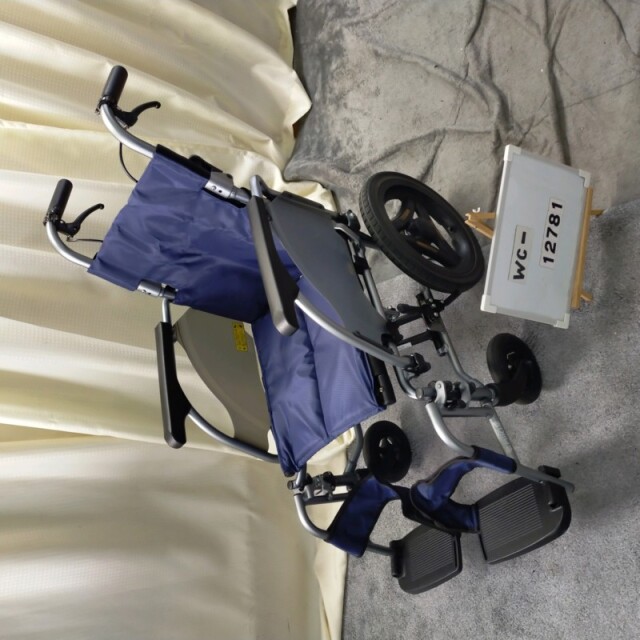 【Bランク 中古 車椅子】ミキ 介助式車椅子 カルッタ CRT-4LoPU (WC-