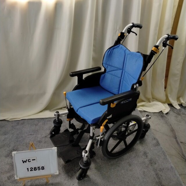【中古 車椅子 Aランク】松永製作所 介助式車椅子 ネクストコア・く