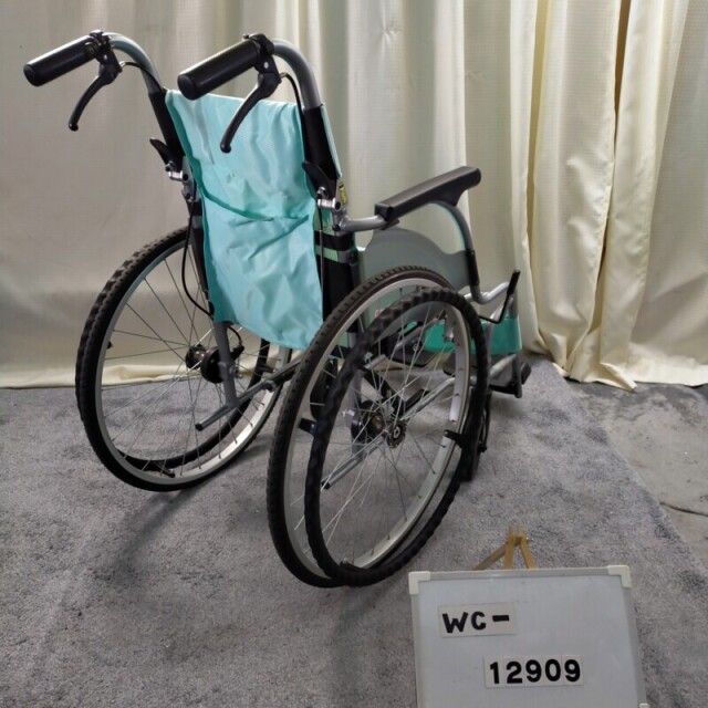 【Bランク 中古 車椅子】ミキ 自走式車椅子 カルッタ CRT-1PU (WC-12