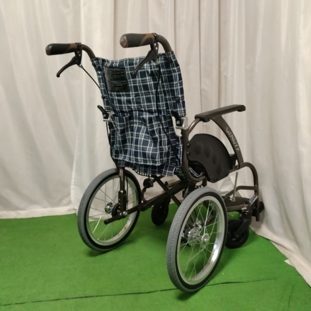 【Bランク 中古 車椅子】カワムラサイクル 介助式車椅子 ウェイビッ