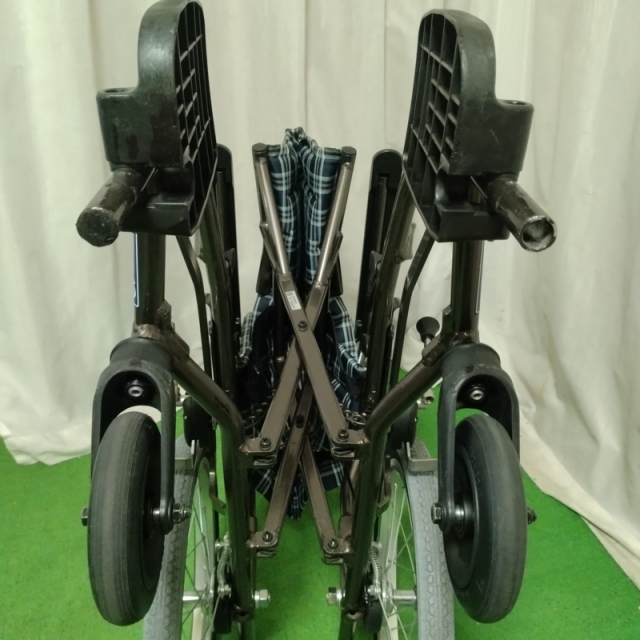 【Bランク 中古 車椅子】カワムラサイクル 介助式車椅子 ウェイビッ