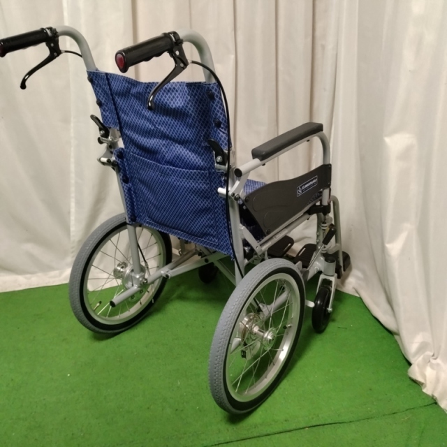 【中古 車椅子 Bランク】カワムラサイクル 介助式車椅子 ふわりすプ