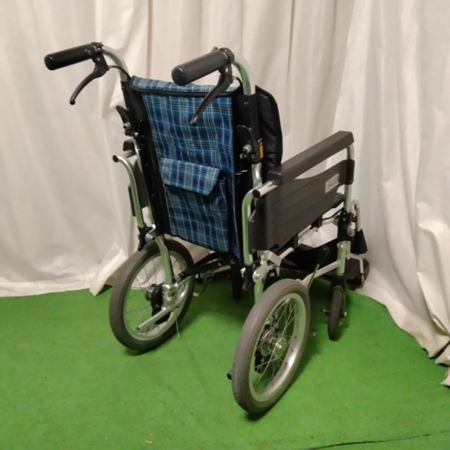 【Bランク 中古 車椅子】ミキ 介助式 車椅子 SKT-2 (WC-12936)
