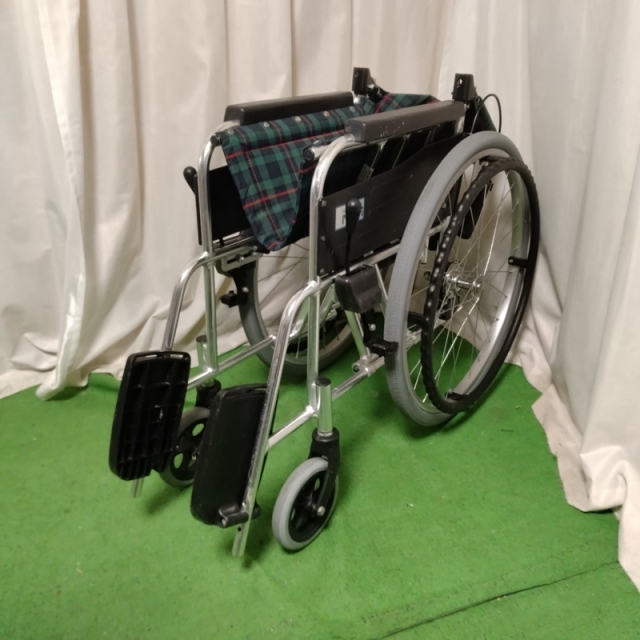 【Bランク 中古 車椅子】ミキ 自走式車椅子 エムワン MP-43JD (WC-12