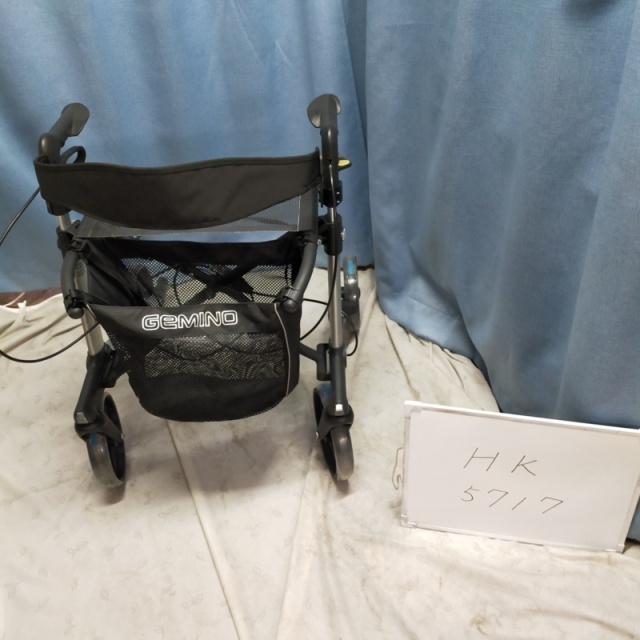 【Bランク 中古 歩行器】パラマウントベッド ハンディウォークM ワン