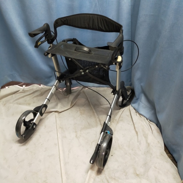 【Bランク 中古 歩行器】パラマウントベッド ハンディウォークM ワン
