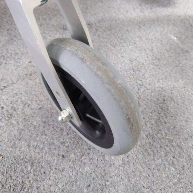 【Bランク 中古 車椅子】カワムラサイクル 介助式車椅子 KA816-40B-M