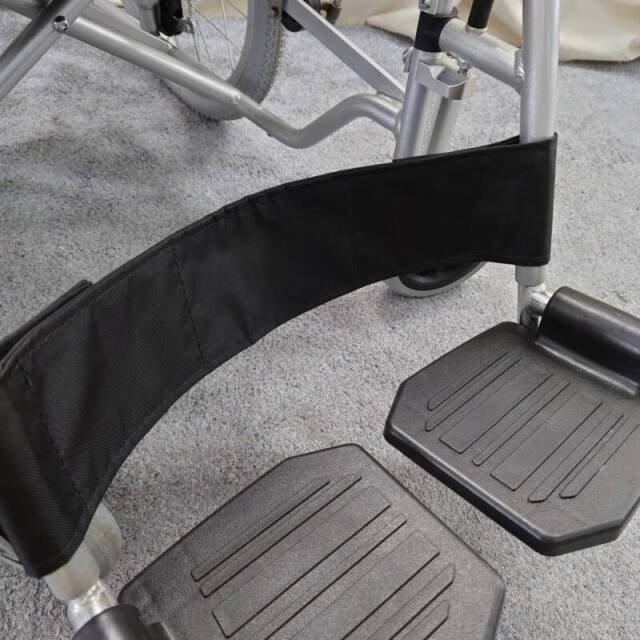 【Bランク 中古 車椅子】カワムラサイクル 介助式車椅子 KA816-40B-M