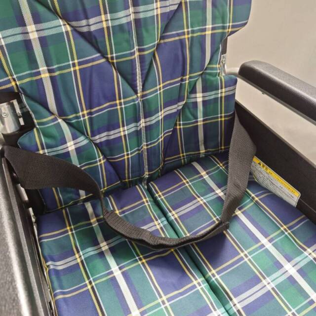 【Bランク 中古 車椅子】カワムラサイクル 介助式車椅子 KA816-40B-M