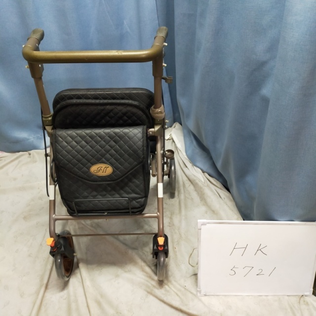 【Bランク 中古 歩行器】アイルリンク アイルウォークα (HK-5721)