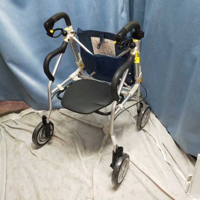 【Bランク 中古 歩行器】象印ベビー ピウプレスト75 (HK-5729)