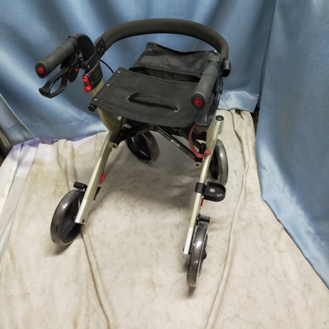 【Aランク 中古 歩行器】アロン化成 リトルターン (ロータイプ) (HK-