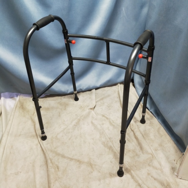 【Bランク 中古 歩行器】Meme(ミーム)  MgウォーカーM (HK-5723)