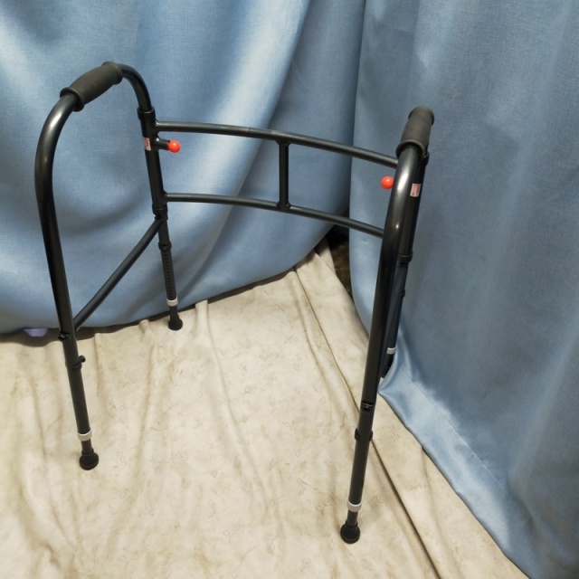 【Bランク 中古 歩行器】Meme(ミーム)  MgウォーカーM (HK-5725)