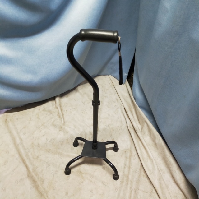 【Bランク 中古 杖】松永製作所 四点杖 CMS-40M (HK-5746)