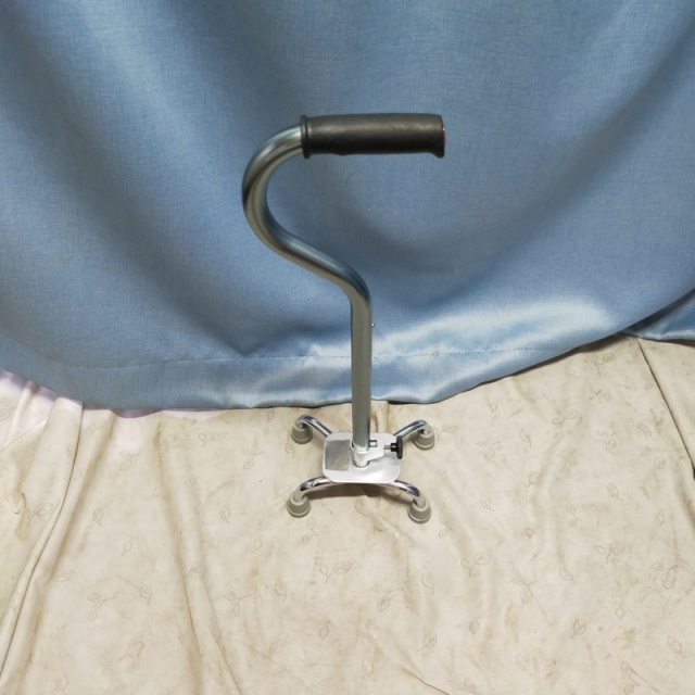【Aランク 中古 歩行器】日進医療器 四点杖 TY142S (HK-5749)