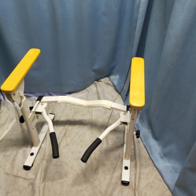 【Bランク 中古 手すり】アロン化成 洋式トイレ用フレーム S-はねあ