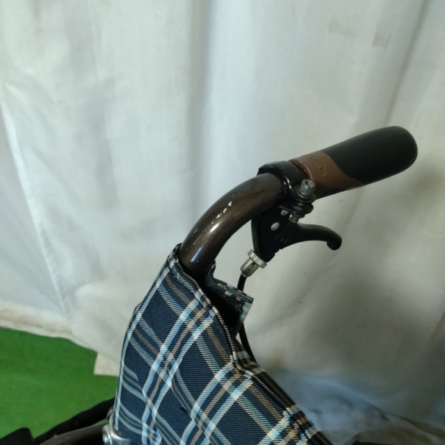 【Bランク 中古 車椅子】カワムラサイクル 自走式車椅子 ウェイビッ