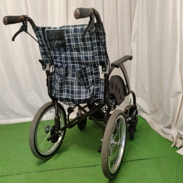 【Bランク 中古 車椅子】カワムラサイクル 介助式車椅子 ウェイビッ