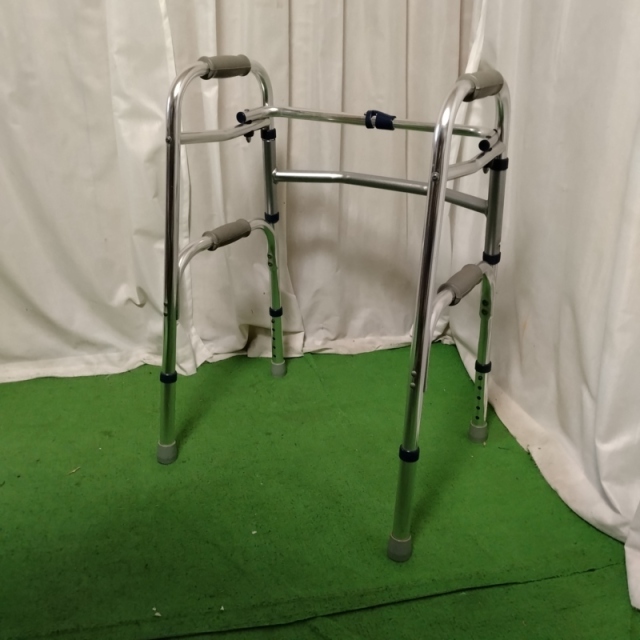 【Bランク 中古 歩行器】イーストアイ セーフティーアームウォーカー