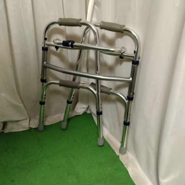 【Bランク 中古 歩行器】イーストアイ セーフティーアームウォーカー