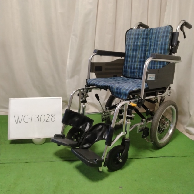 【Bランク 中古 車椅子】ミキ 介助式 車椅子 SKT-2 (WC-13028)