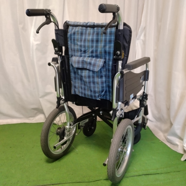 【Bランク 中古 車椅子】ミキ 介助式 車椅子 SKT-2 (WC-13028)