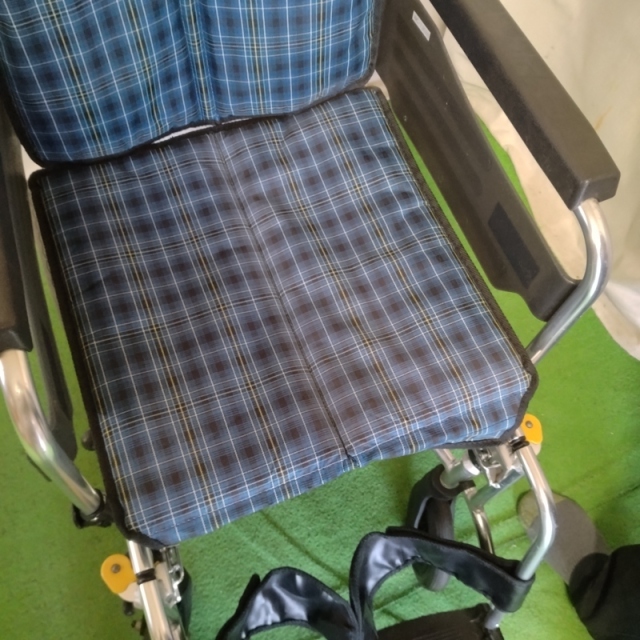 【Bランク 中古 車椅子】ミキ 介助式 車椅子 SKT-2 (WC-13028)