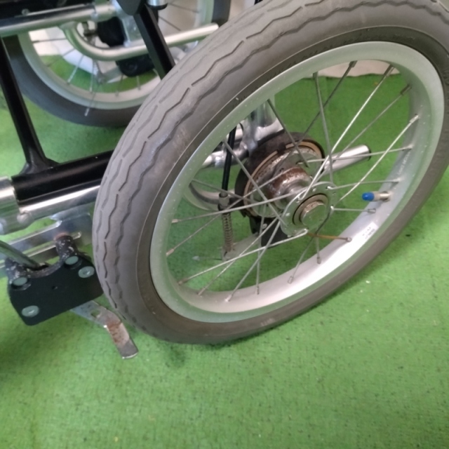 【Bランク 中古 車椅子】ミキ 介助式 車椅子 SKT-2 (WC-13028)