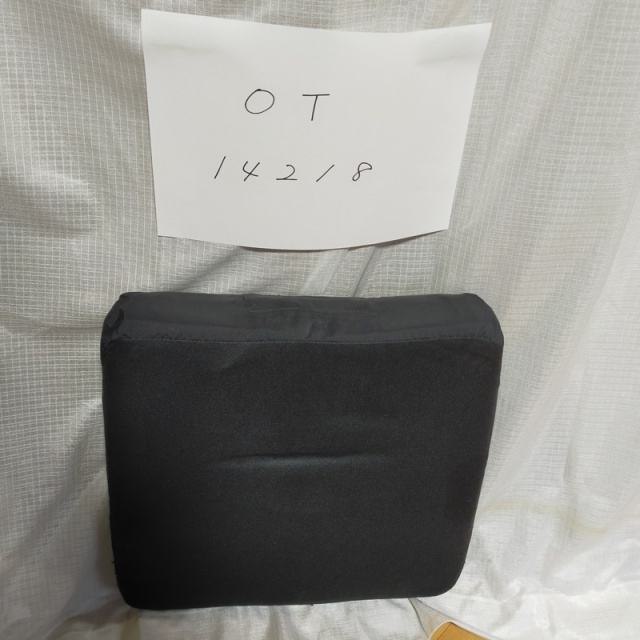 【Bランク 中古  車椅子クッション】バリライト リフレックス　(OT-1