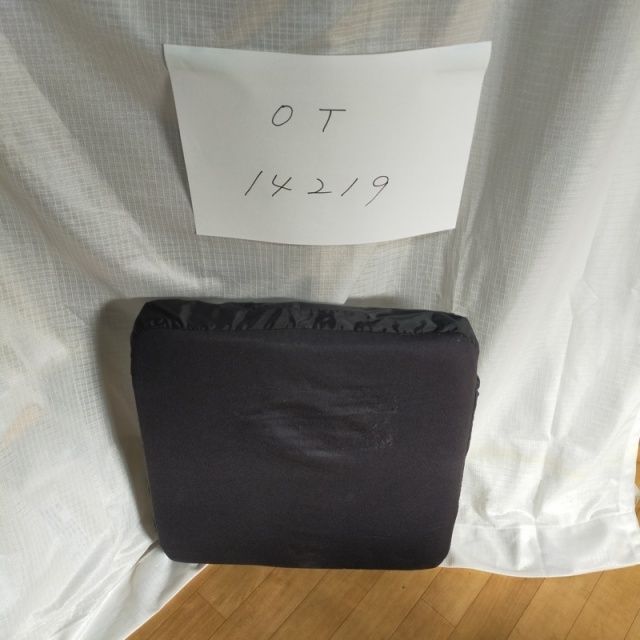 【Bランク 中古  車椅子クッション】バリライト リフレックス　(OT-1