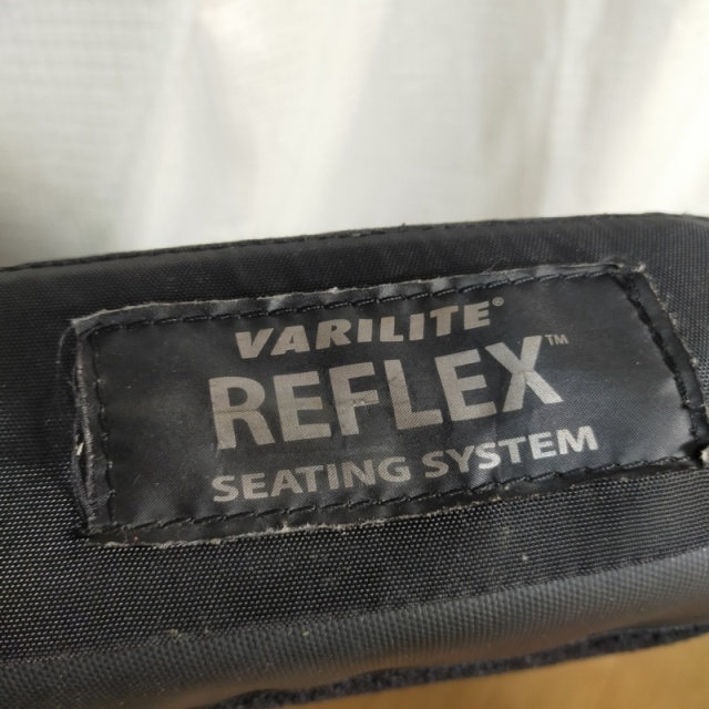 【Bランク 中古  車椅子クッション】バリライト リフレックス　(OT-1