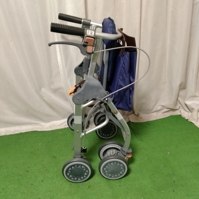 【Bランク 中古 歩行器】幸和製作所 テイコブリトルスリム WAW04 (HK