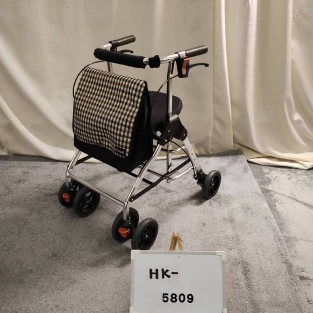【Bランク 中古 歩行器】幸和製作所 テイコブリトルハイ HS05H (HK-5