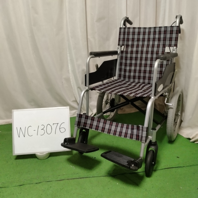 【Bランク 中古 車椅子】 日進医療器 介助式 車椅子 NC-2CB (WC-1307
