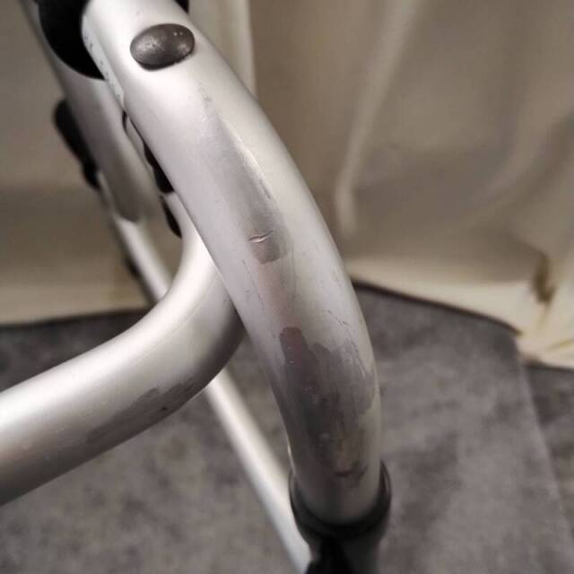 【Bランク 中古 歩行器】ラックヘルスケア 固定型歩行器2段式ハンド