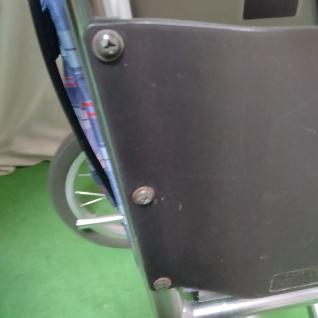 【Bランク 中古 車椅子】ミキ 介助式車椅子 Skit（スキット） SKT-1
