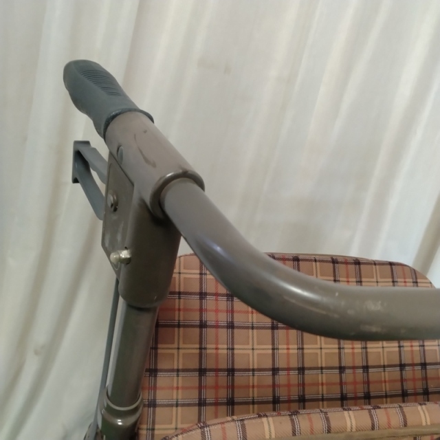【Bランク 中古 歩行器】島製作所 シンフォニーSP (HK-5794)