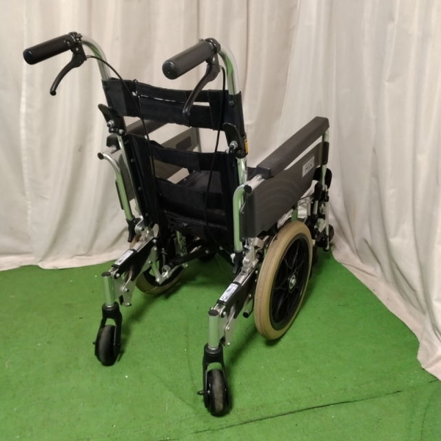 【Bランク 中古 車椅子】 ミキ 介助式 車椅子 SKT-6 (WC-13206)