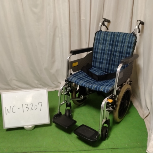 【Bランク 中古 車椅子】 ミキ 介助式 車椅子 SKT-6 (WC-13207)