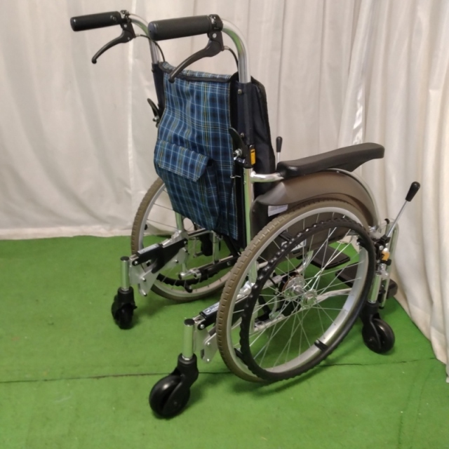 【Bランク 中古 車椅子】ミキ 自走式車椅子 SKT-5(WC-13198)
