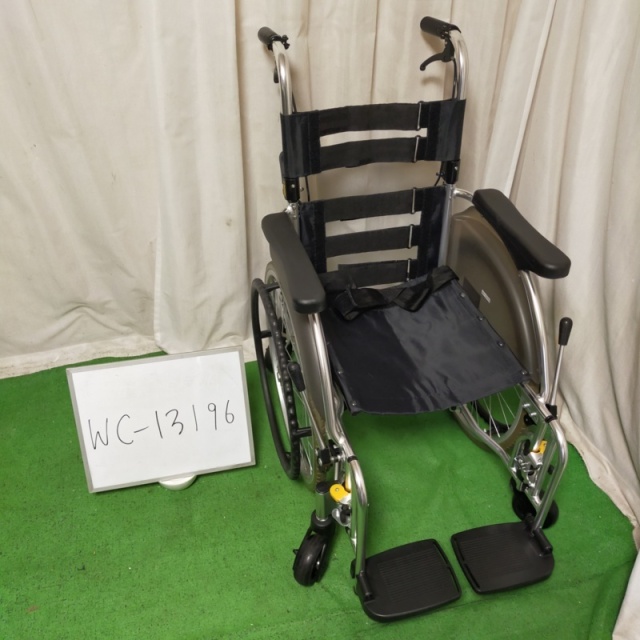 【Bランク 中古 車椅子】ミキ 自走式車椅子 SKT-5(WC-13196)