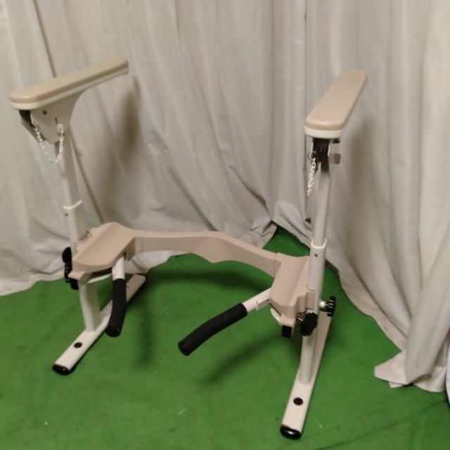 【Bランク 中古 手すり】アロン化成 洋式トイレ用フレーム S-はねあ