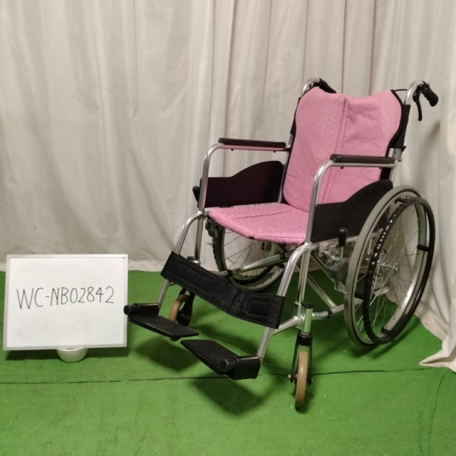 【Bランク 中古 車椅子】パラマウントベッド 自走式 車椅子 KK-T540