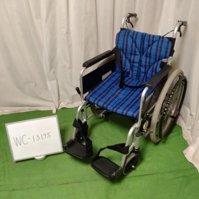 【Bランク 中古 車椅子】カワムラサイクル 自走式車椅子 BMJ22-42SB-